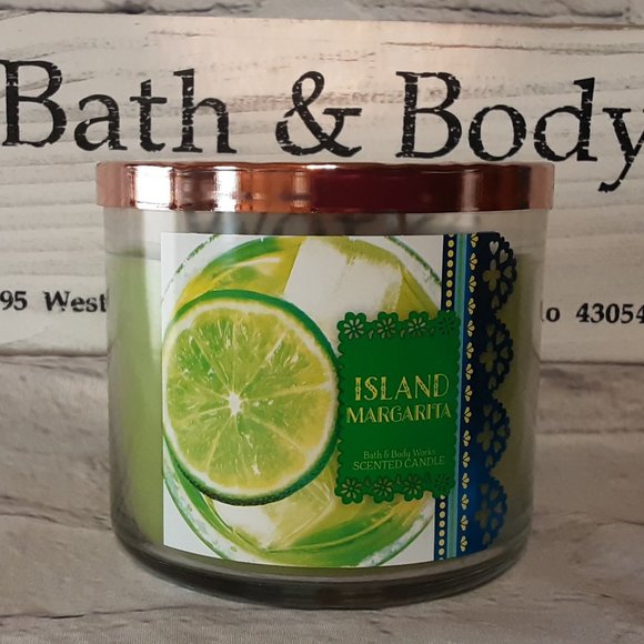 BATH & BODY WORKS 3~WICK 'ISLAND  MARGARETA' CANDLE - Picture 1 of 6